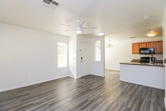 Photo - 1459 E Shari St