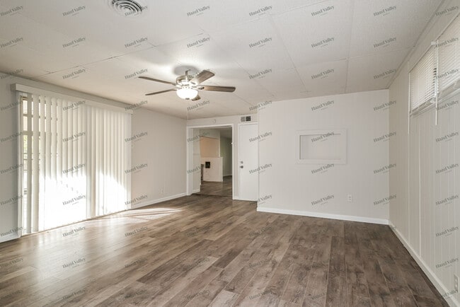 Photo - 10 Brightwell Ct