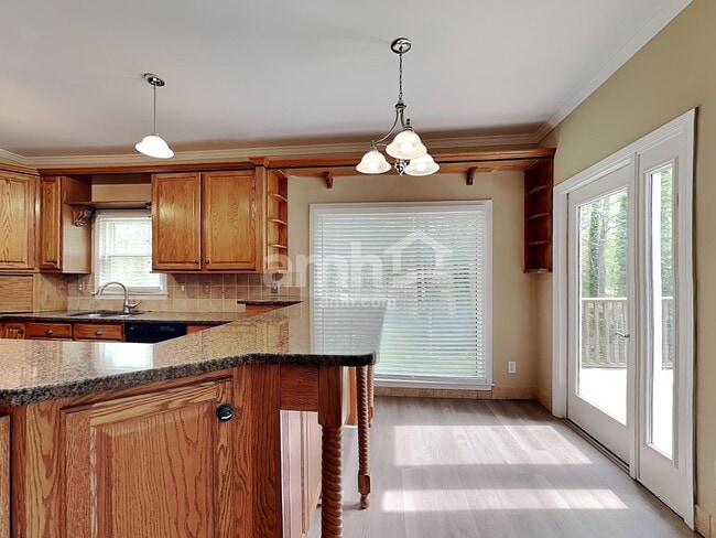 Photo - 6105 Braidwood Ct