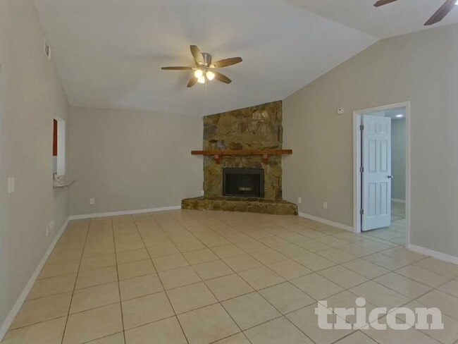 Photo - 1933 Gregory Dr