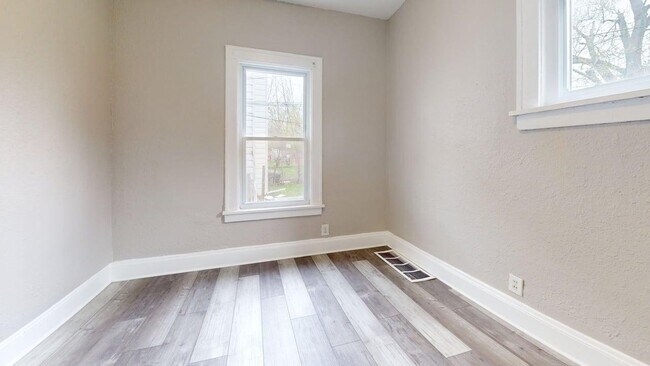 Photo - 3633 E 143rd St Unidad 3633 E 143rd St - DWN