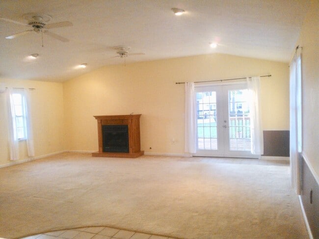 Photo - 4912 Upland Dr