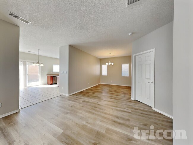 Photo - 7124 Cuchillo Rd NW