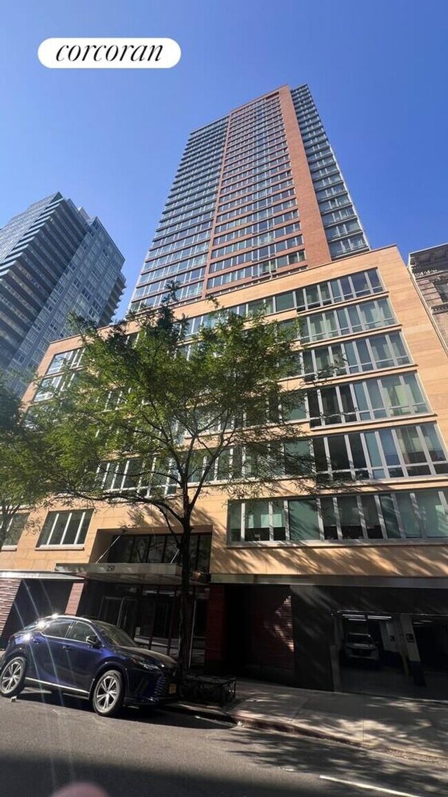 Building Photo - 250 E 53rd St Rental