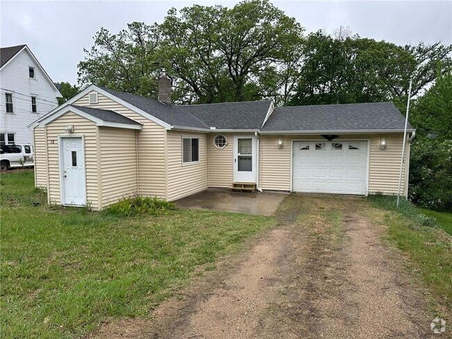 Building Photo - 18 Cedar St SE Rental