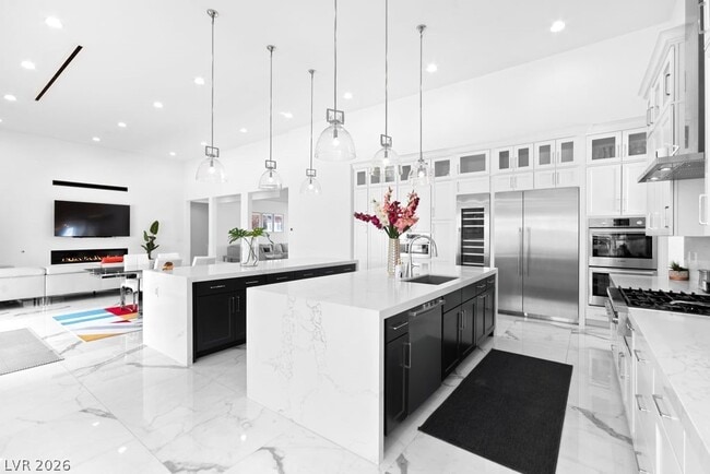 Building Photo - 4315 N Dapple Gray Rd