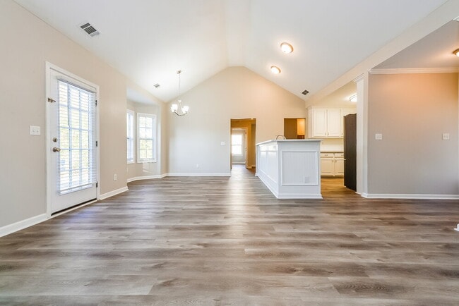 Photo - 1009 Crystal Brook Way