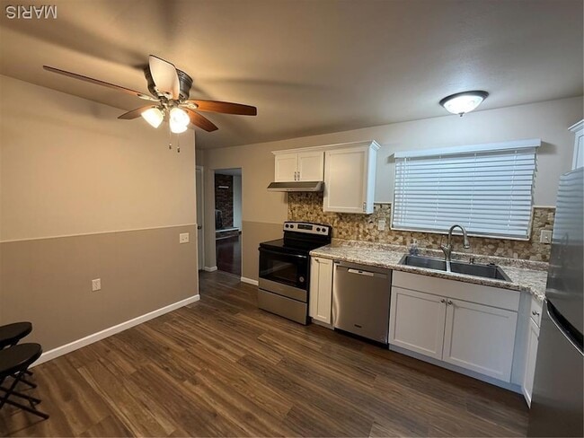 Photo - 3335 Ipswich Ln