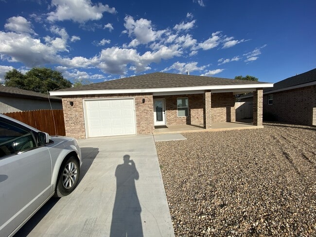 Building Photo - 237 Martin Ave