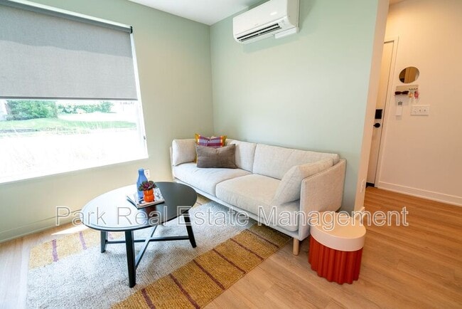 Building Photo - 901 E Edenton St