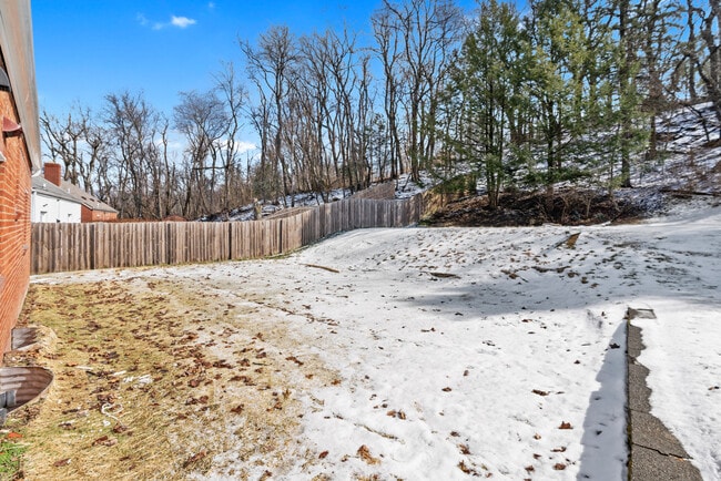 Photo - 4484 Scherling St