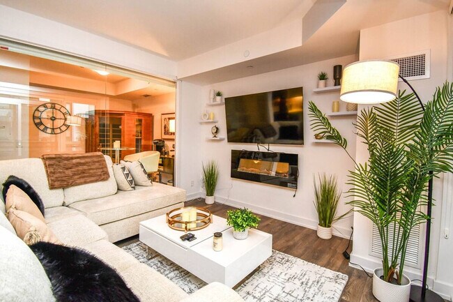 Photo - 333 Sea Ray Ave Unit SI ID1556393P