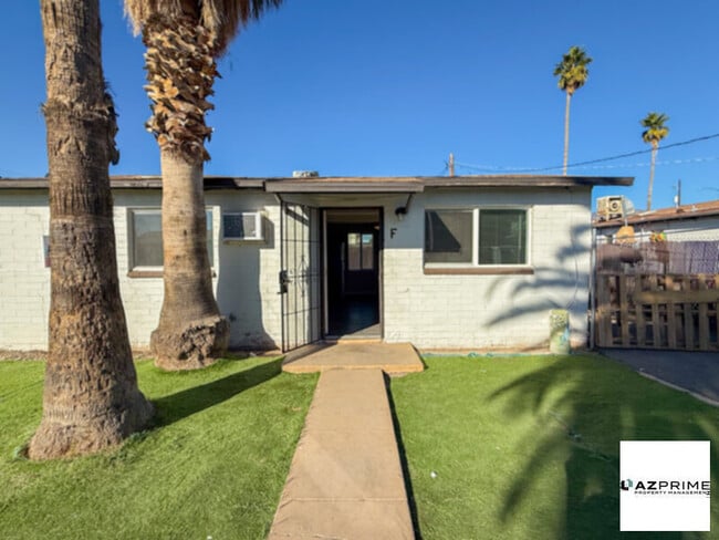 Photo - Discover the charm of Tucson Living in this Unique 1/1 Casita!