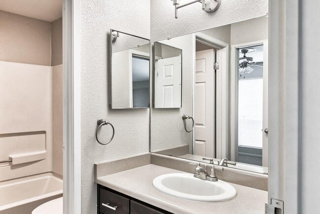 The Lodge at McCarran Ranch Apartment Homes