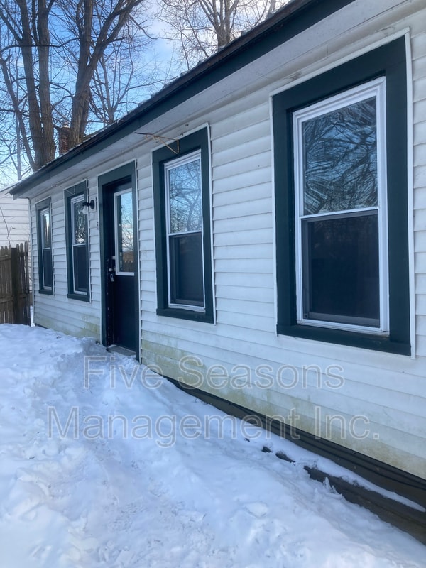 Photo - 366 Riverside Ave