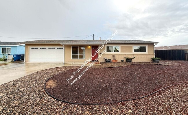 Building Photo - Orcutt Single Story Updated Home on Cul-De...