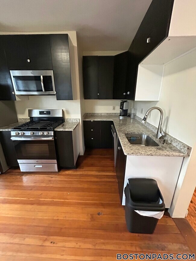 Photo - 66 Pleasant St Unidad 3