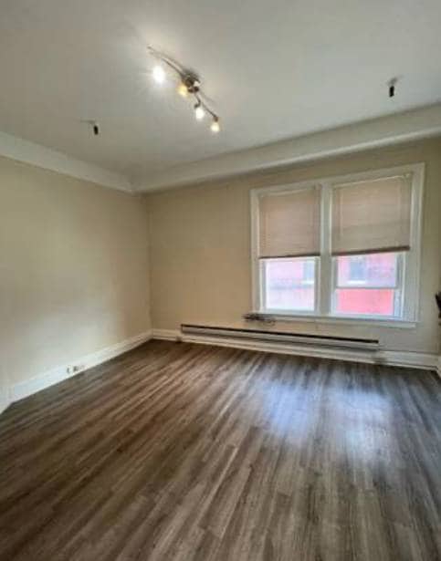 Photo - 132 Jay St
