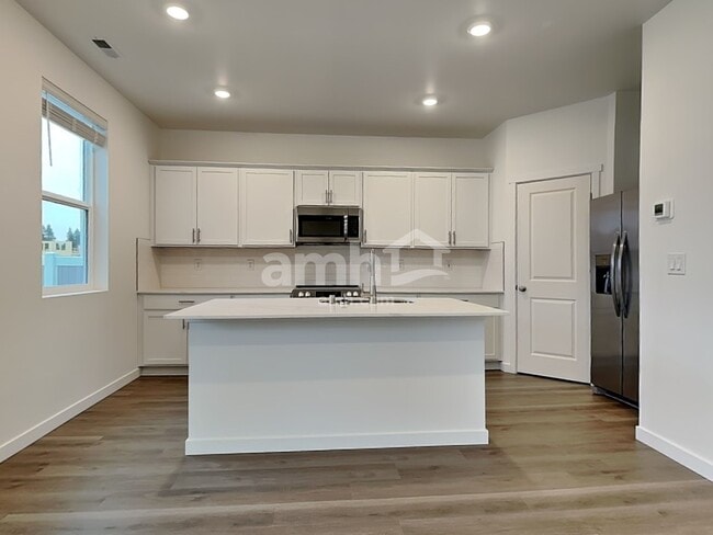 Photo - 5304 Turnstone St SE