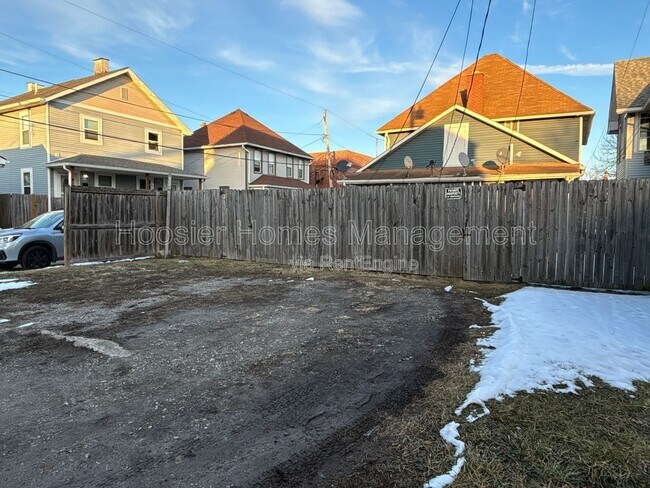 Photo - 1338 Barth Ave