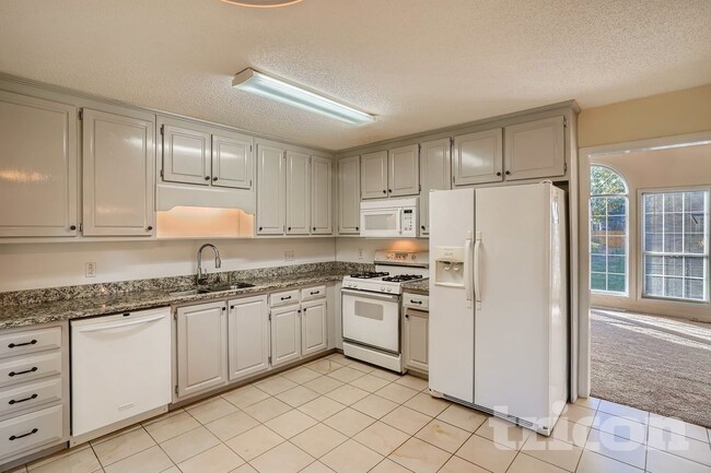 Photo - 4006 Cinnamon Fern Ln