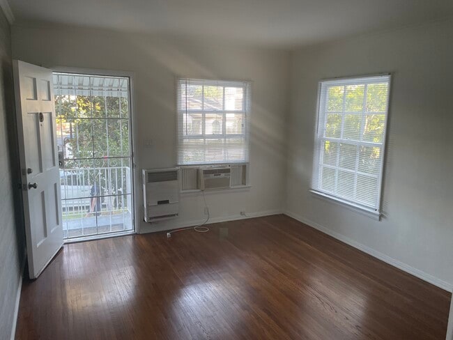 Photo - 10577-10579 Ashton Ave