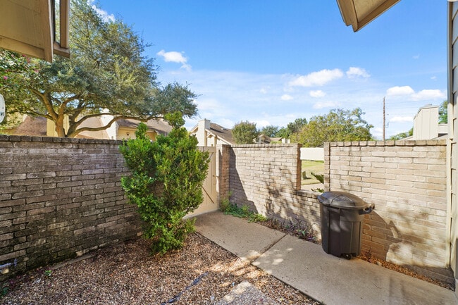 Photo - 3208 Windchase Blvd