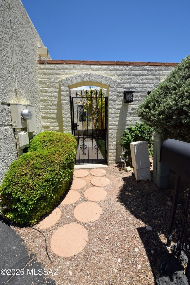 Photo - 814 N Crescent Ln