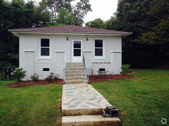 Building Photo - 3 Bedroom 2 Bathroom JUST RENOVATED Lawnca... Rental