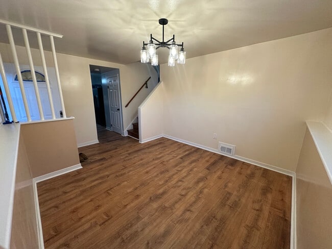 Photo - 515 Barrymore Dr