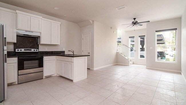 Photo - 9 W Fig Ave Unit 1