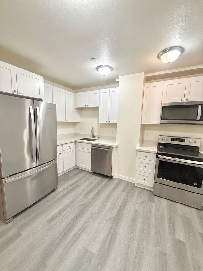 4259 8th Ave NE Unidad 10