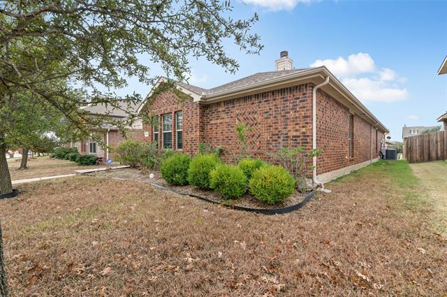 Photo - 1313 Honeywood Ln