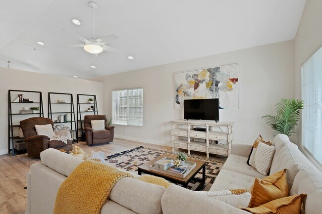 Photo - 111 Philip Dr