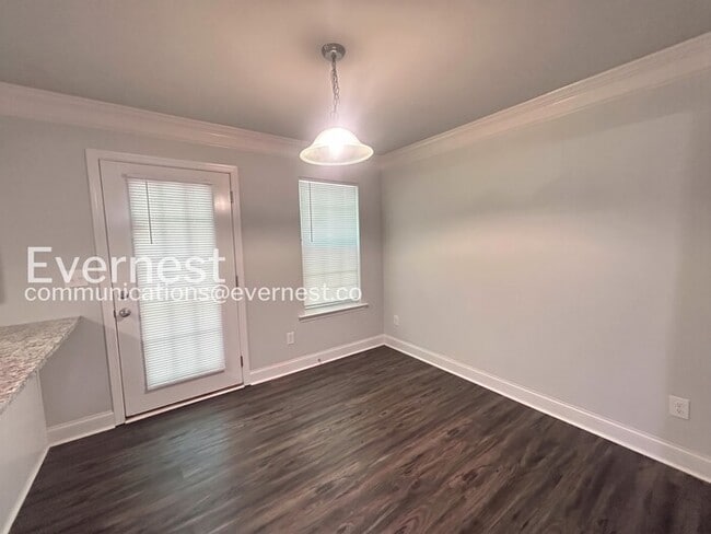 Photo - 5231 Hanover St