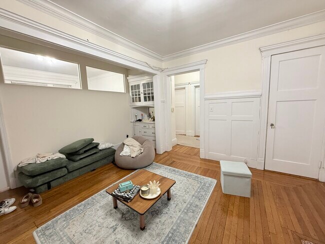 Building Photo - 452 Park Dr Unit 12
