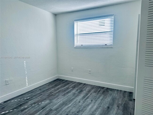 Photo - 1545 NW 8th Ave Unidad 111