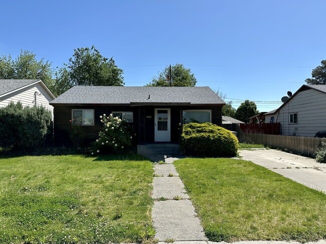 Photo - Great Richland location!
