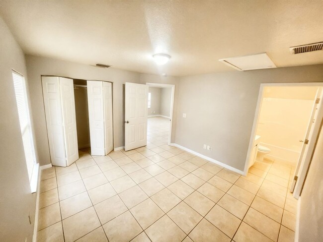 Photo - 1120 Harry Ave S