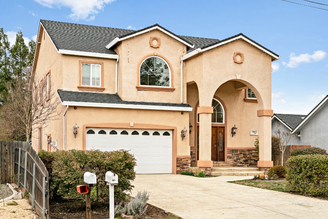 Photo - 8661 Elm Ave