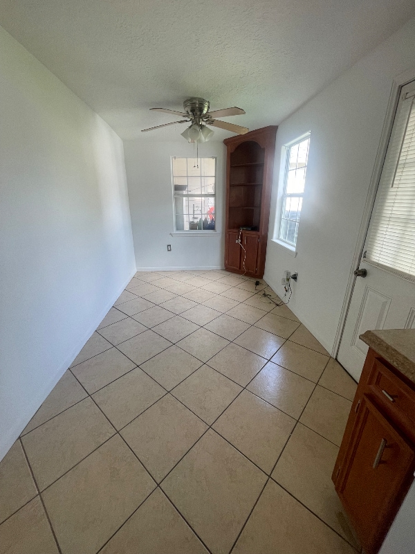 Photo - 7618 Linden St