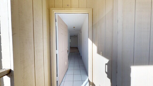 Photo - Coastal Comfort Awaits: Spacious 2-Bed, 2-Bath Retreat in Fort Walton Beach! Unit 4