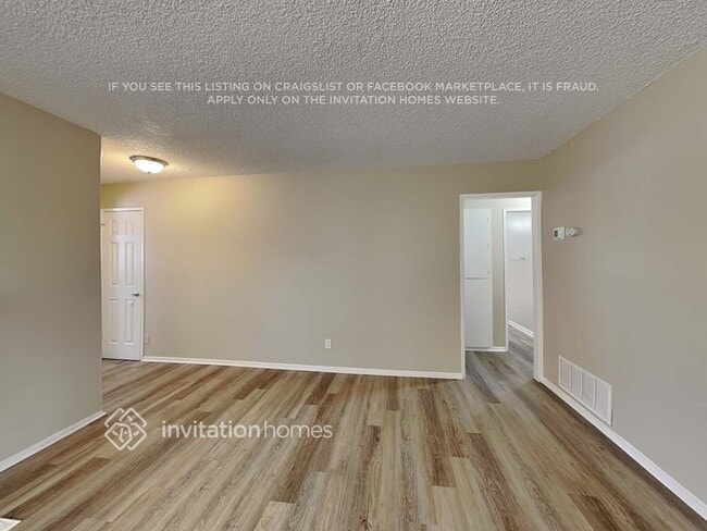 Photo - 10326 Pendleton St