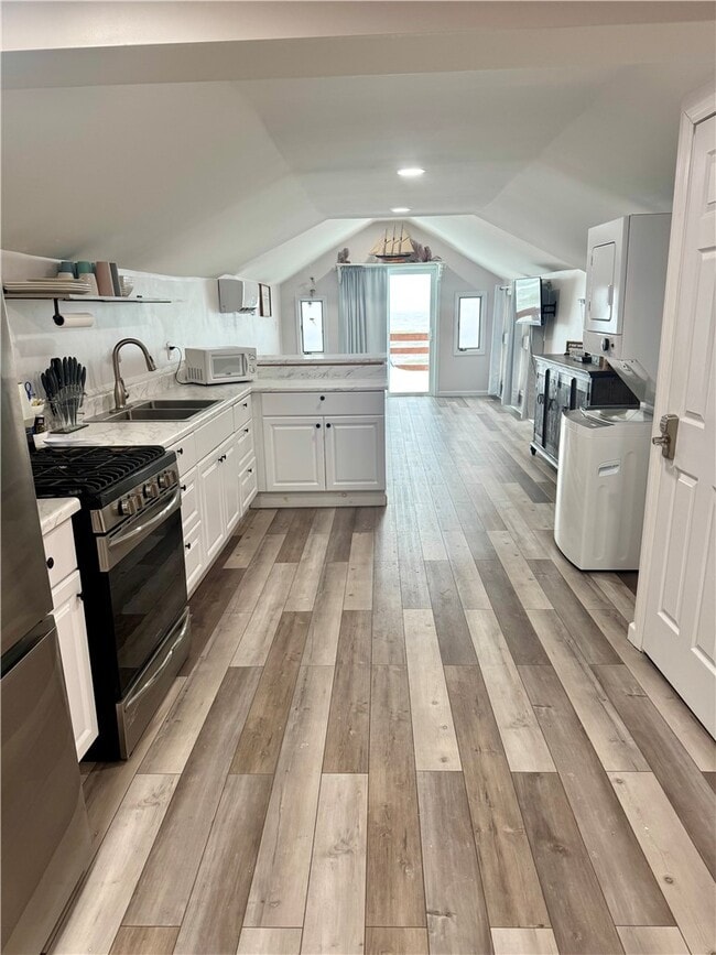 Photo - 182 Lake Bluff Rd