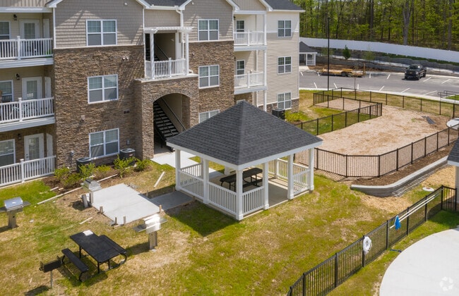 Picnic Area & Dog Park