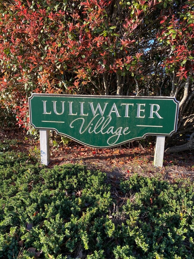 Photo - 102 Lullwater Dr Unit 102 Lullwater Drive