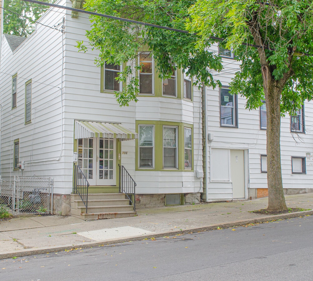 Photo - 106 2nd Ave