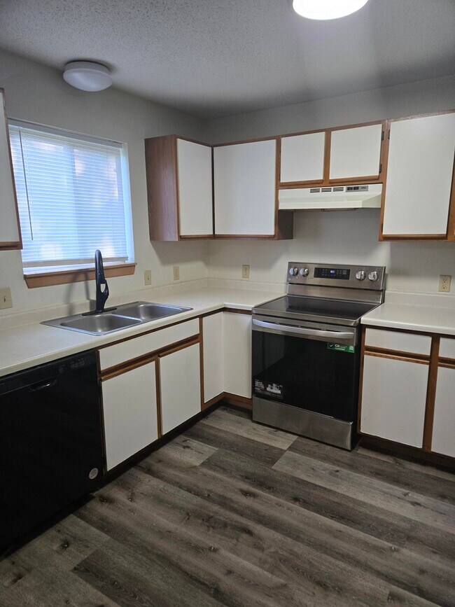 Photo - 1110 7th St SE