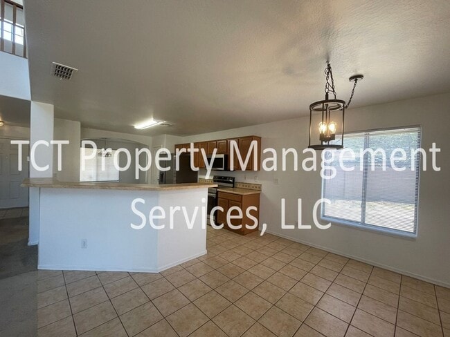 Photo - Large 3 Bed/2.5 Bath plus office AND Loft in Avondale!