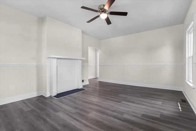 Photo - 1506 Maple St